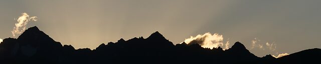 Cordillere Des Andes En Contrejour